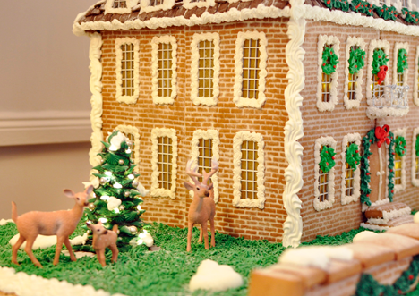 Close up of deer grazing gingerbread governor's palace